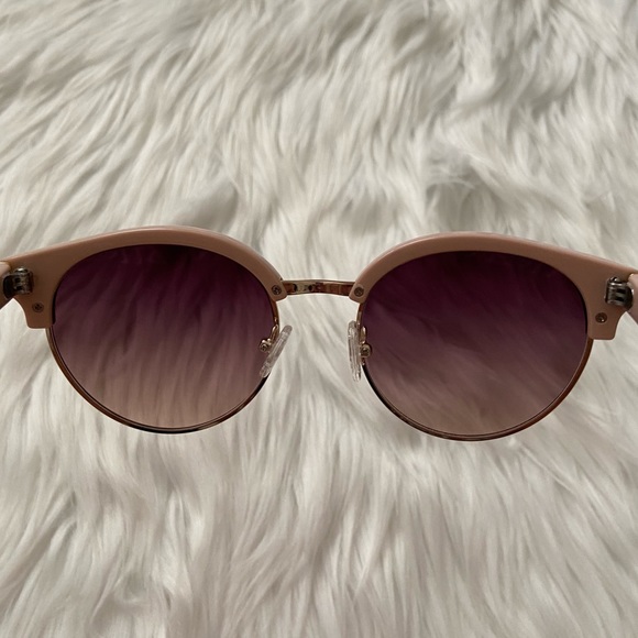 pink framed sunglasses - Picture 6 of 7